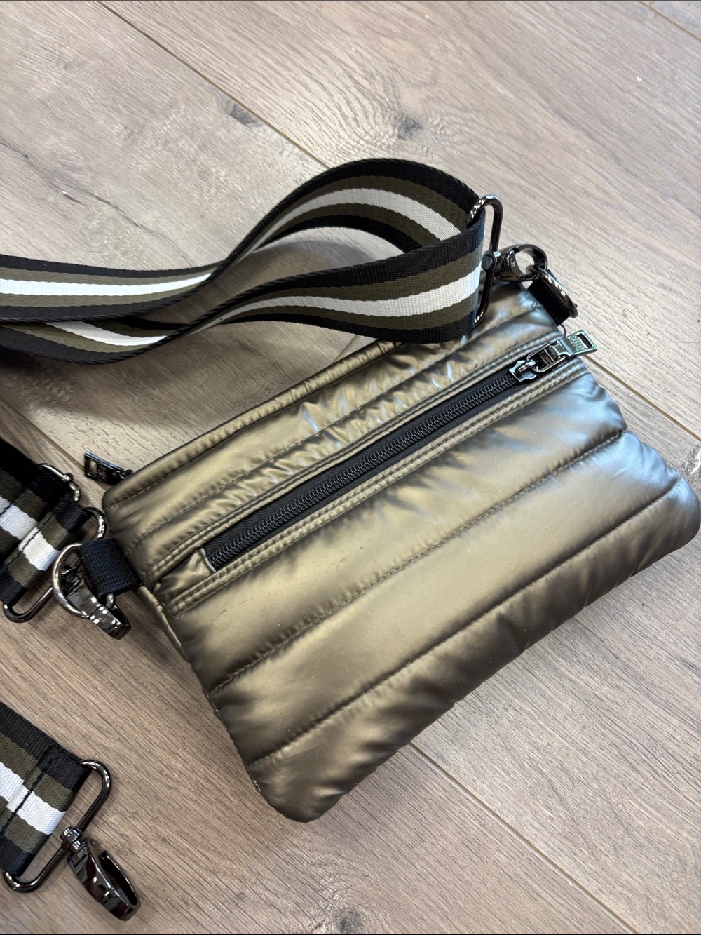 Think Royln pearl quilted Crossbody Bag - Picture 7 of 7